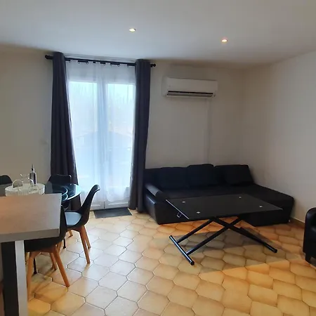 Apartment Bel A 400 Metres De La Riviere De L'ardeche Et De Vallon-pont-d'arc Salavas