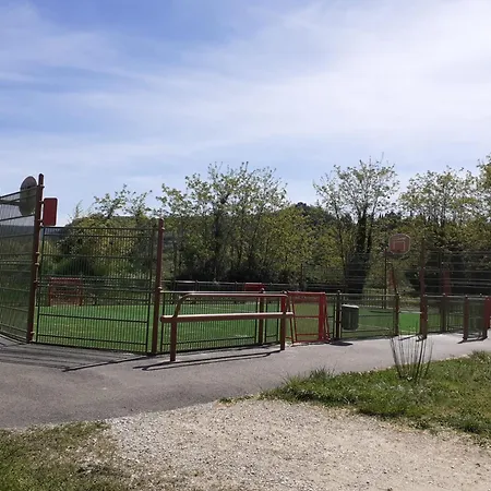 Bel A 400 Metres De La Riviere De L'ardeche Et De Vallon-pont-d'arc *