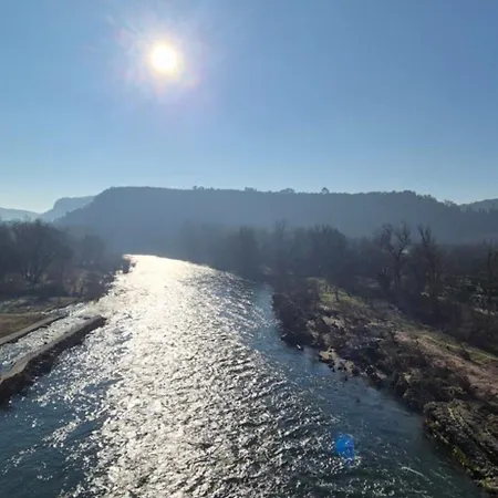 Apartment Bel A 400 Metres De La Riviere De L'ardeche Et De Vallon-pont-d'arc *